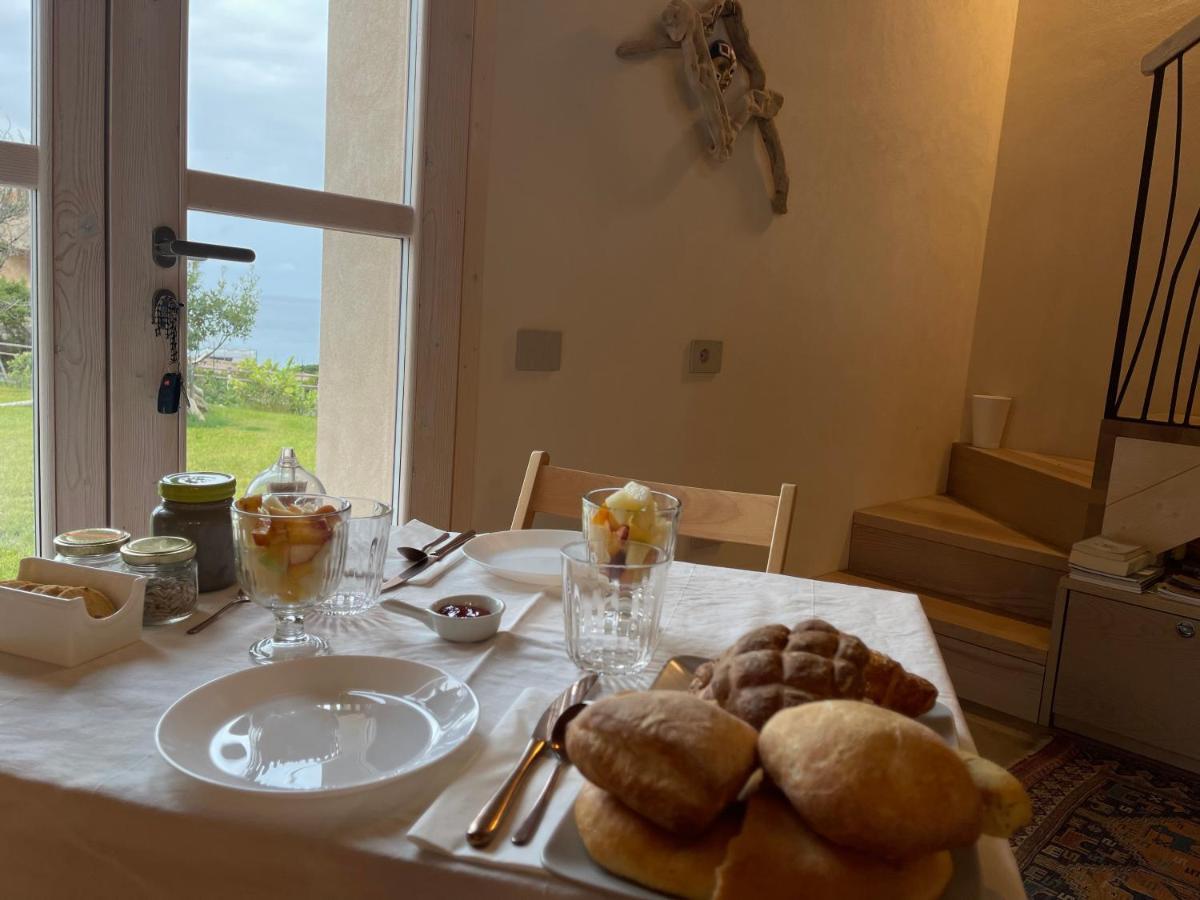 Alelca Domo Bed & Breakfast Buggerru Eksteriør bilde